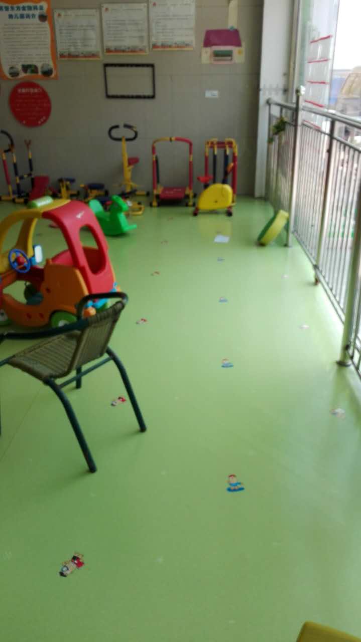 如何選擇合適的幼兒園塑膠地板？